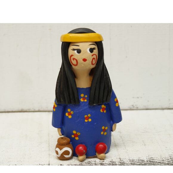 Vintage Hand painted American Indian Chief Female Pottery - Picture 1 of 4